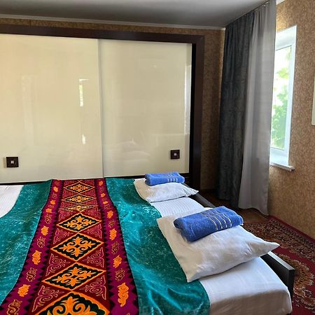 Tunduk Hostel Bishkek Luaran gambar