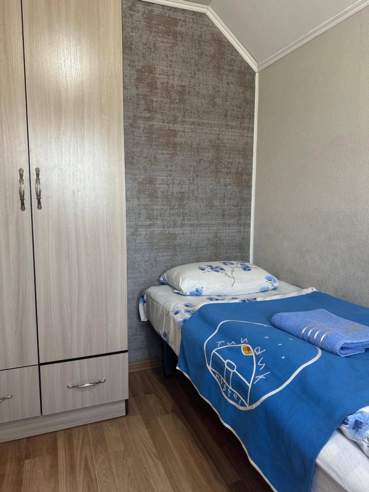 Tunduk Hostel Bishkek Luaran gambar