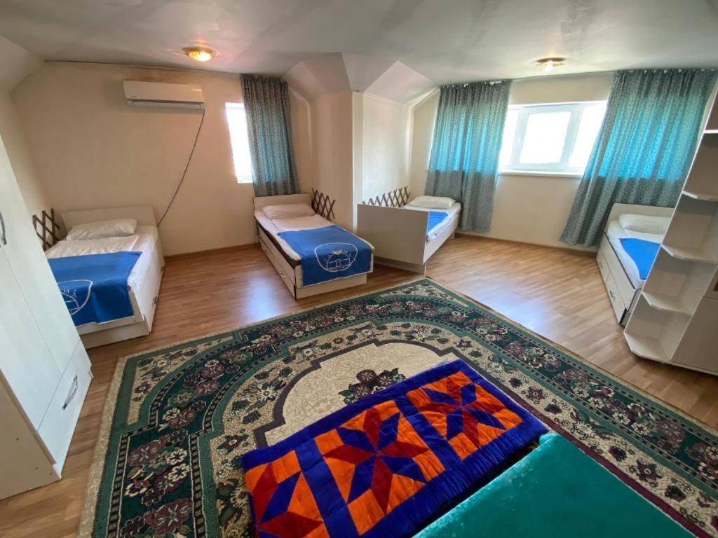 Tunduk Hostel Bishkek Luaran gambar
