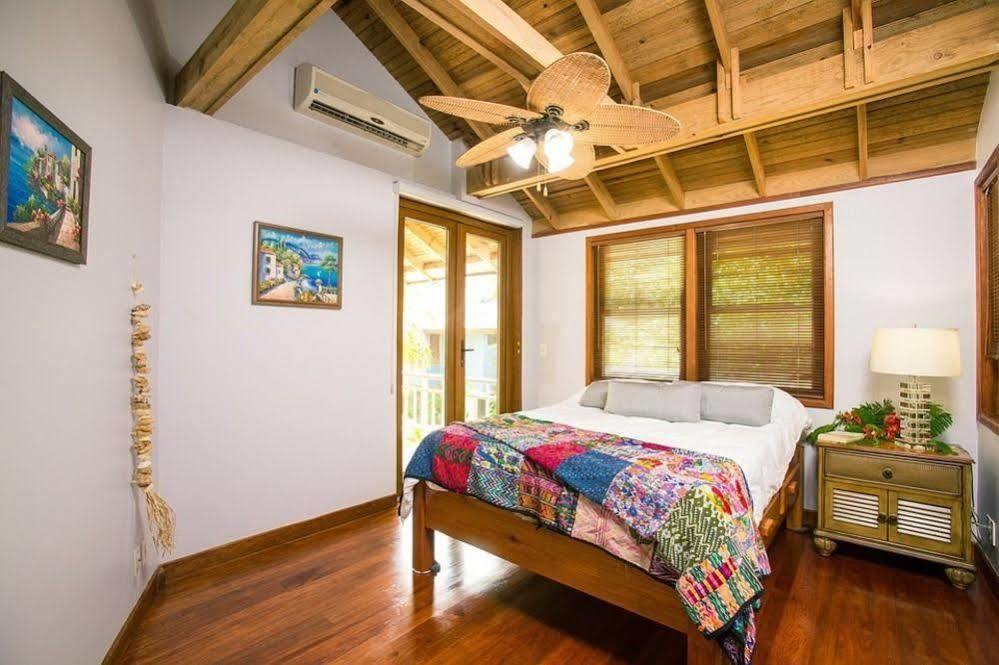 Tunduk Hostel Bishkek Luaran gambar