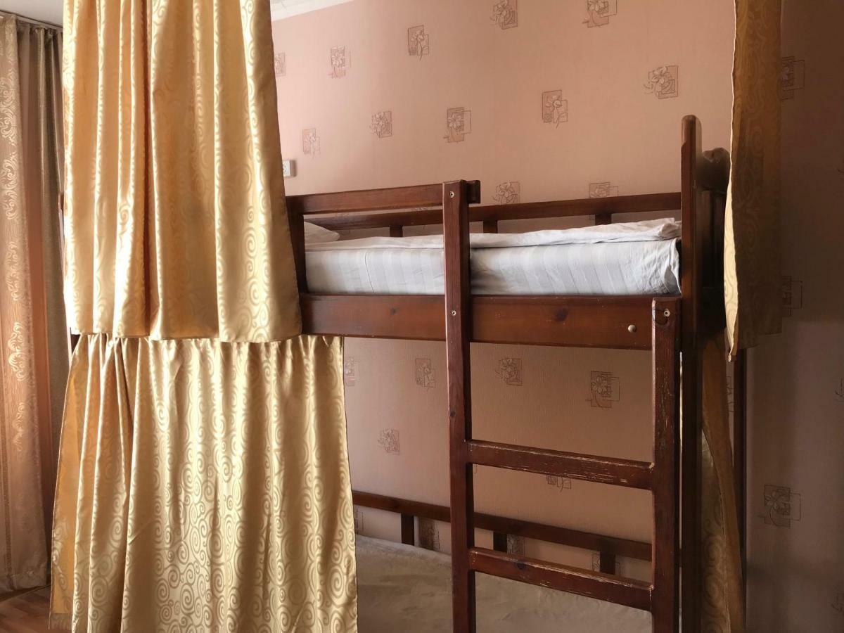 Tunduk Hostel Bishkek Luaran gambar